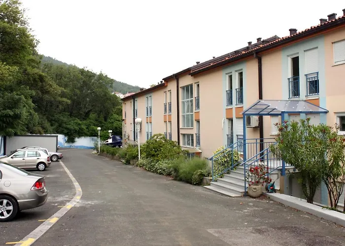 With A Parking Space Icici, Opatija - 7859 דירה