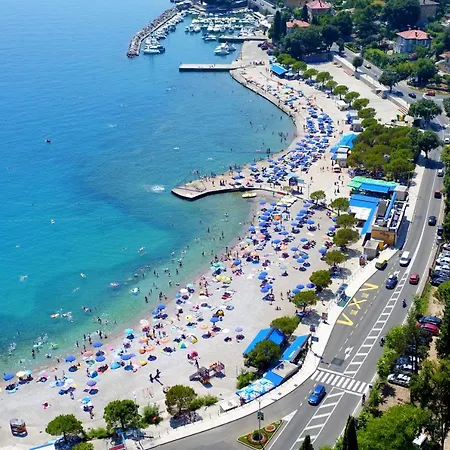 With A Parking Space Icici, Opatija - 7859 Ичичи